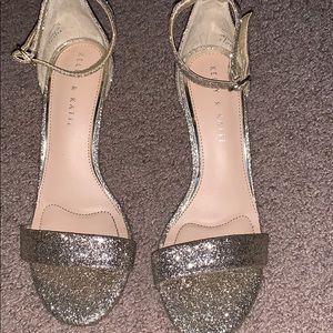 Sparkly Gold heels (size 6)